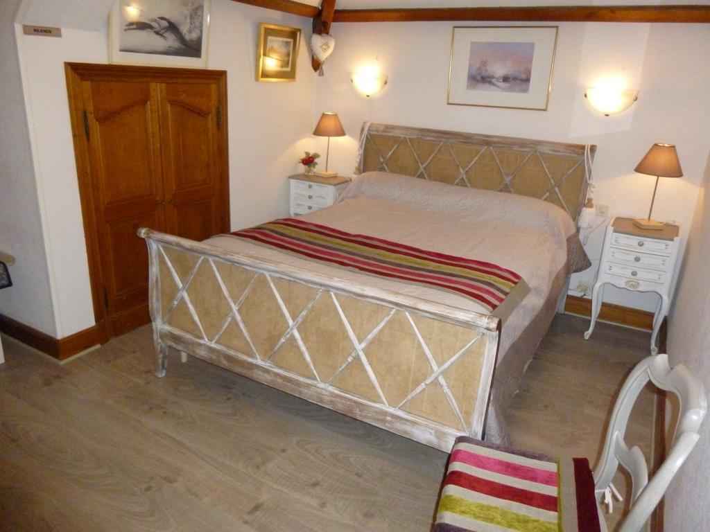 Chambres D'Hotes Le Clos Des Senteurs Malemort Exterior photo