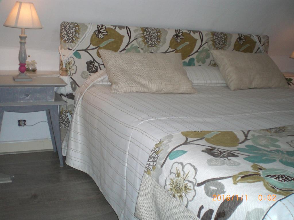 Chambres D'Hotes Le Clos Des Senteurs Malemort Exterior photo